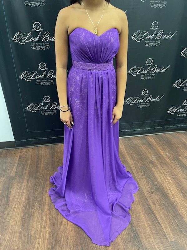 Queenly | Buy and sell prom, pageant, and formal dresses