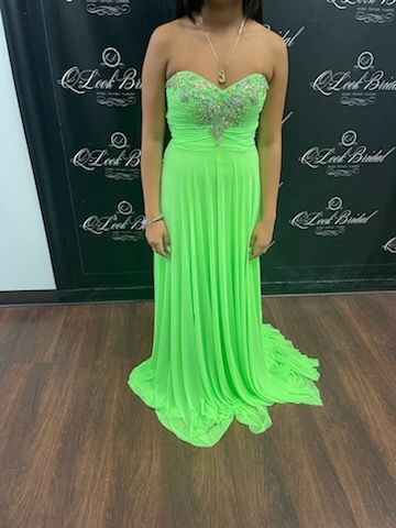 Queenly | Buy and sell prom, pageant, and formal dresses