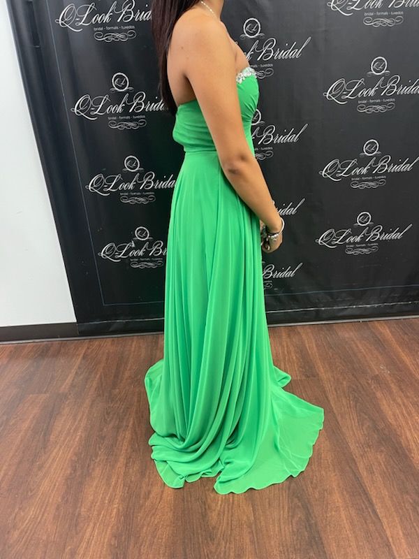 Style NE102 Size 00 Green Floor Length Maxi on Queenly