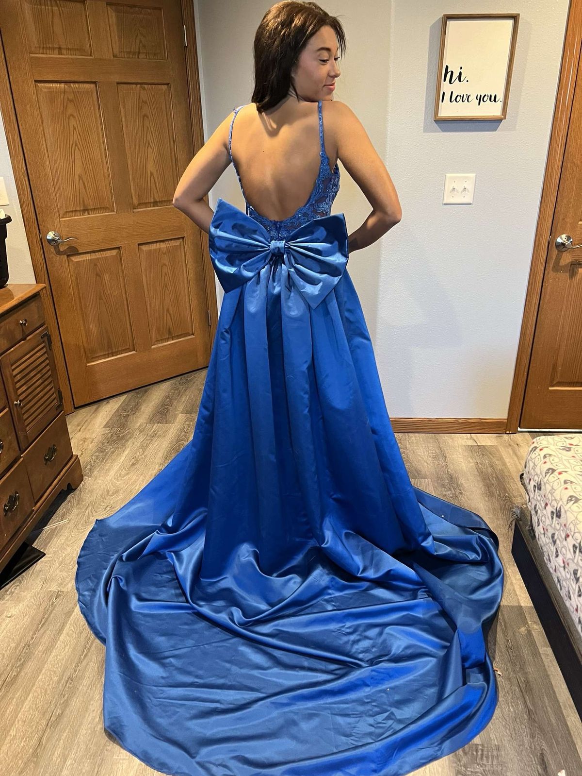 Size 4 Prom Plunge Blue Dress With Train on Queenly