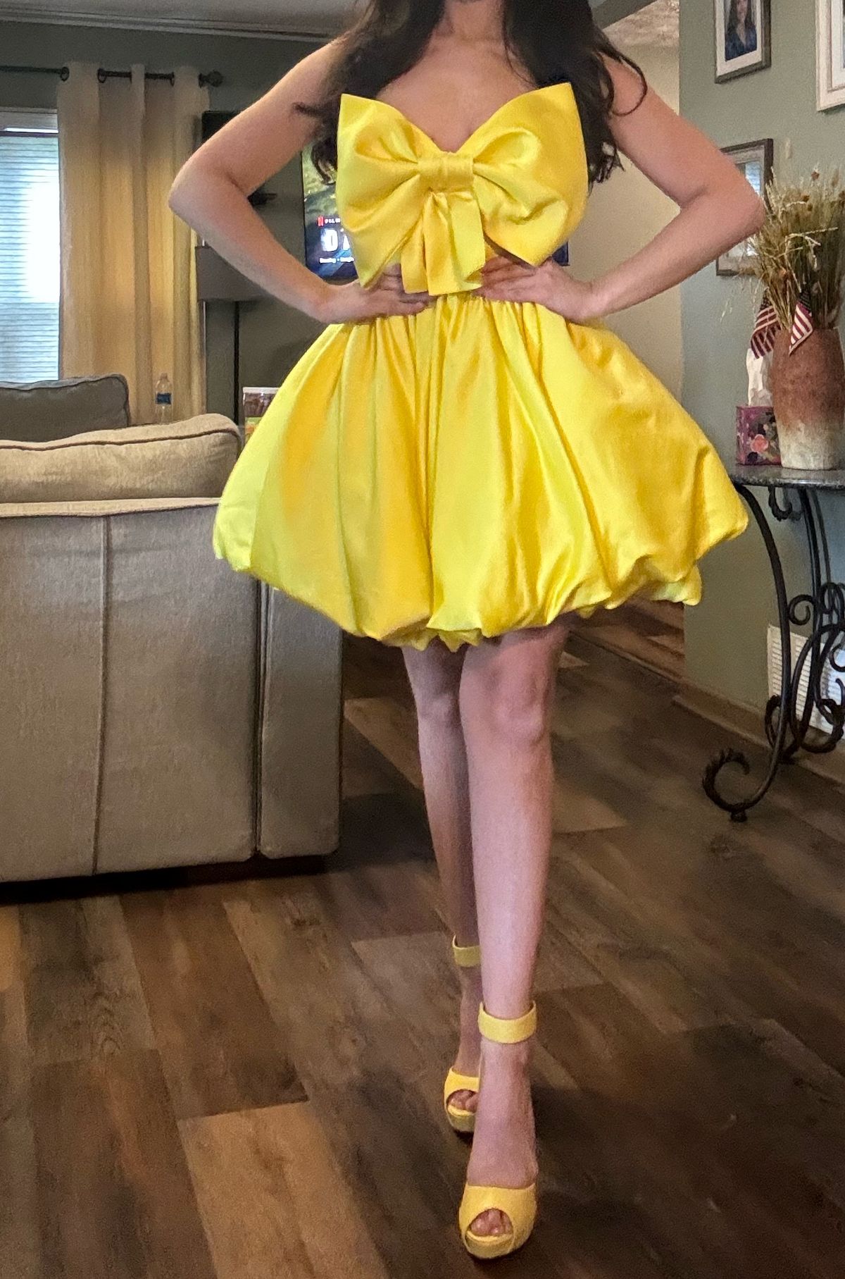 Ashley Lauren Size 2 Homecoming Strapless Yellow Cocktail Dress on Queenly