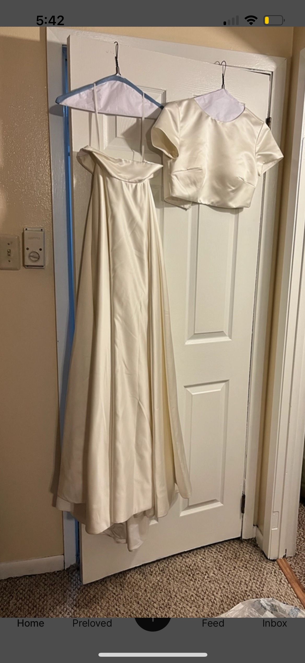 Size 0 Prom Cap Sleeve White Ball Gown on Queenly