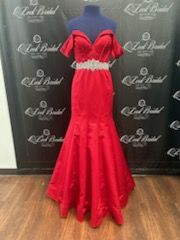 Queenly | Buy and sell prom, pageant, and formal dresses