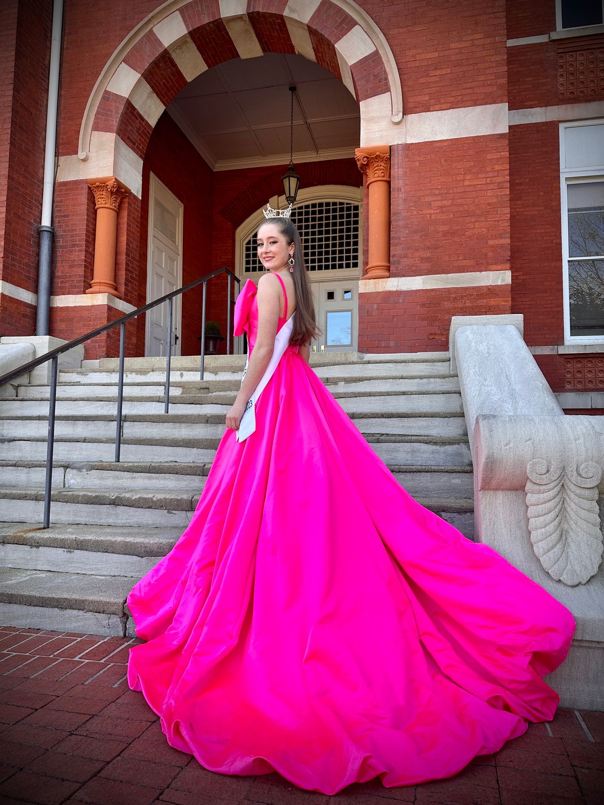 Ashley Lauren Size 0 Prom Strapless Pink Dress With Train on Queenly