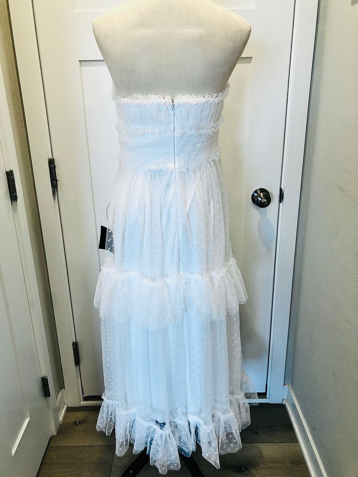 Lulus Size S Strapless White Floor Length Maxi on Queenly