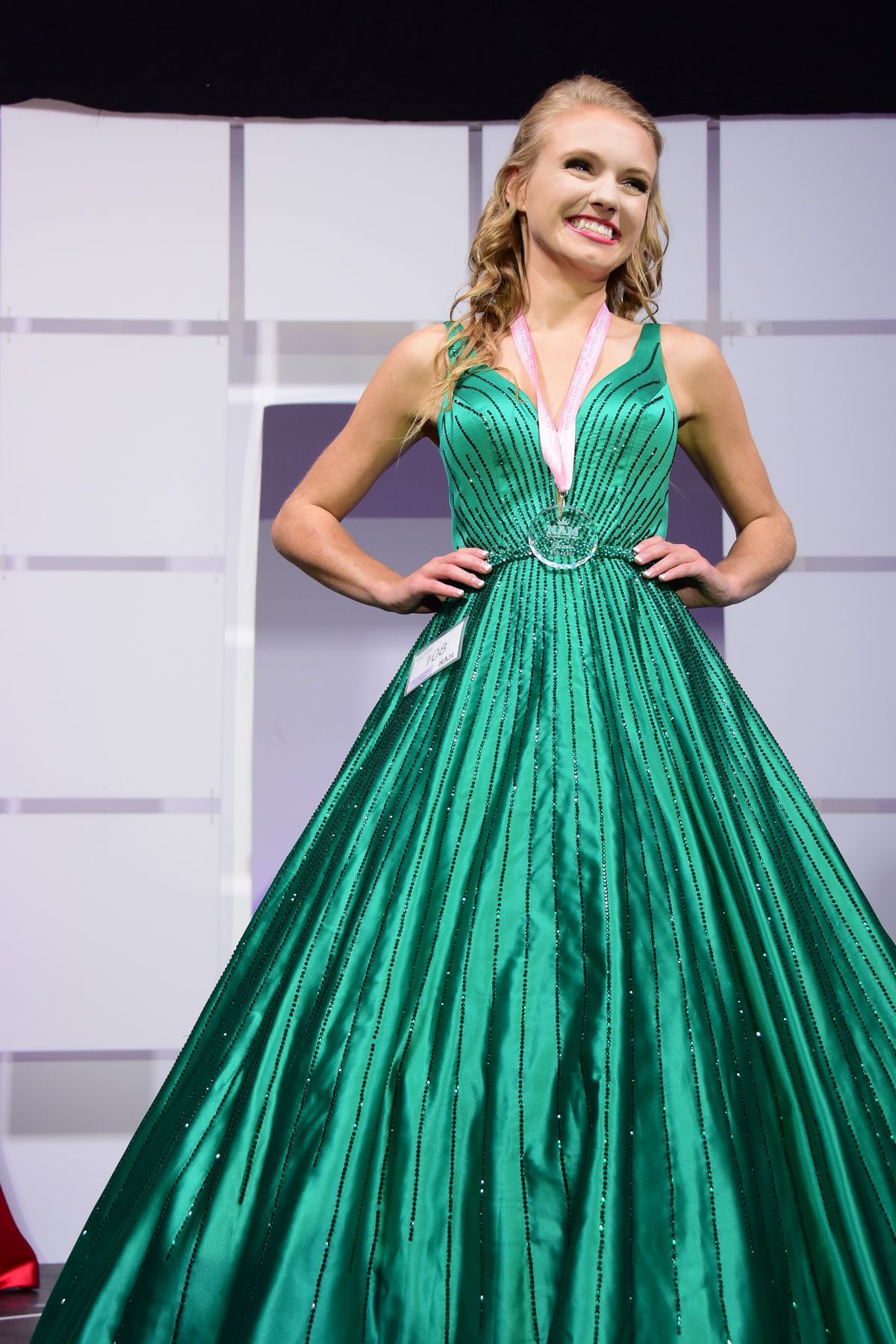 Queenly | Buy and sell prom, pageant, and formal dresses