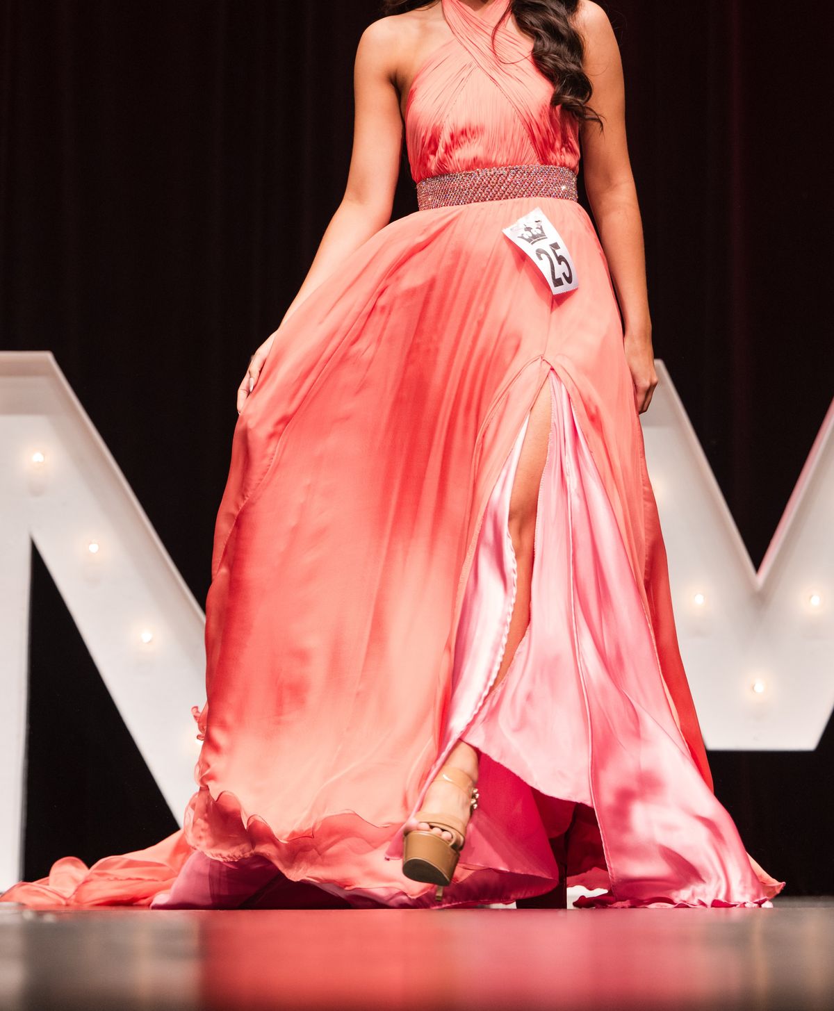 Size 4 Prom High Neck Pink A-line Dress on Queenly