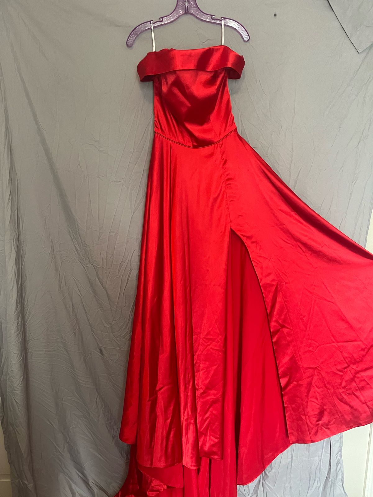 Sherri Hill Size 6 Prom Off The Shoulder Red Floor Length Maxi on Queenly