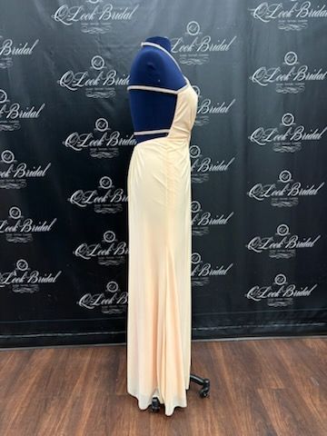 Size 4 Yellow Cocktail Dress on Queenly