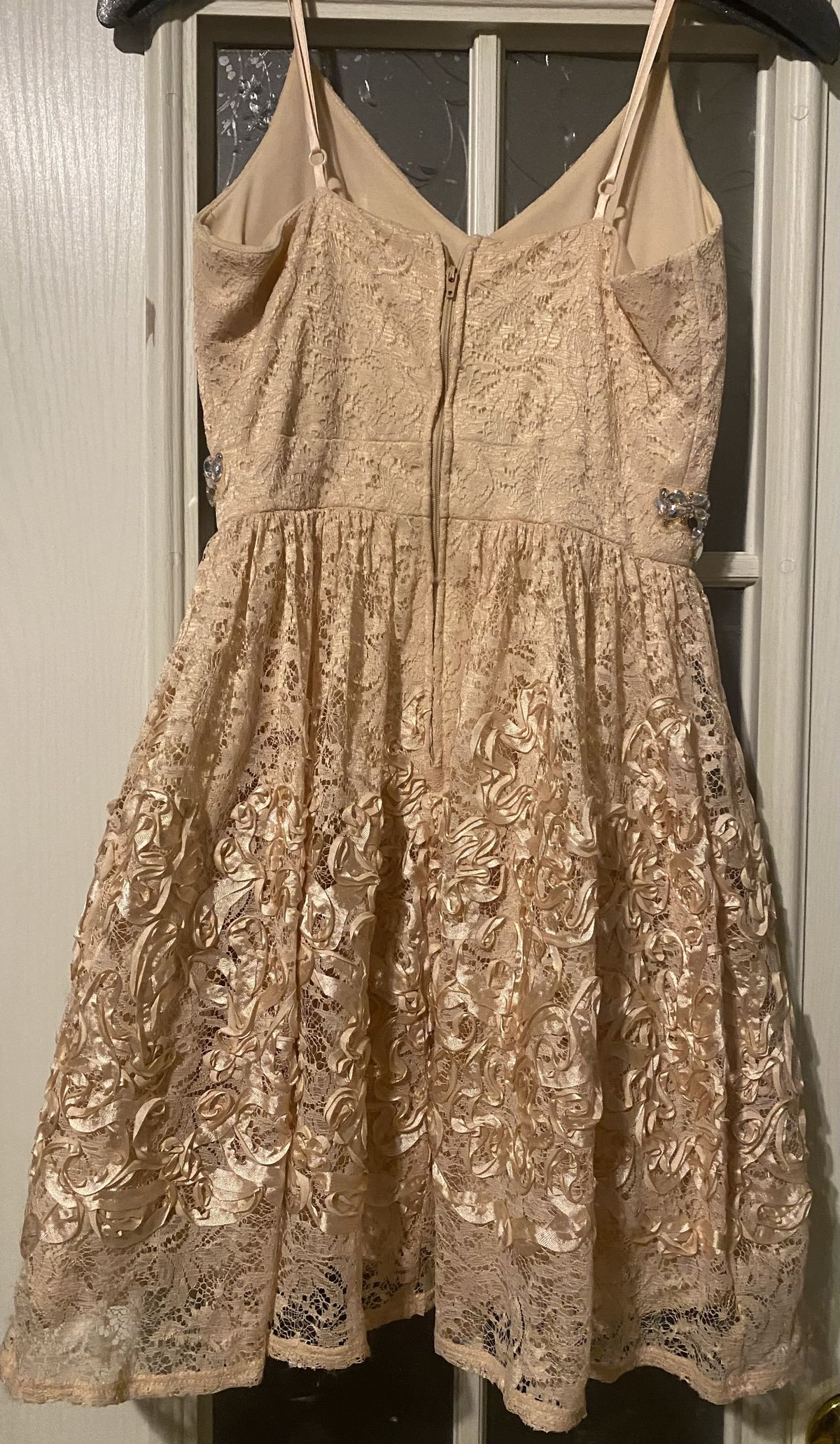 Size 00 Prom Plunge Nude Cocktail Dress on Queenly