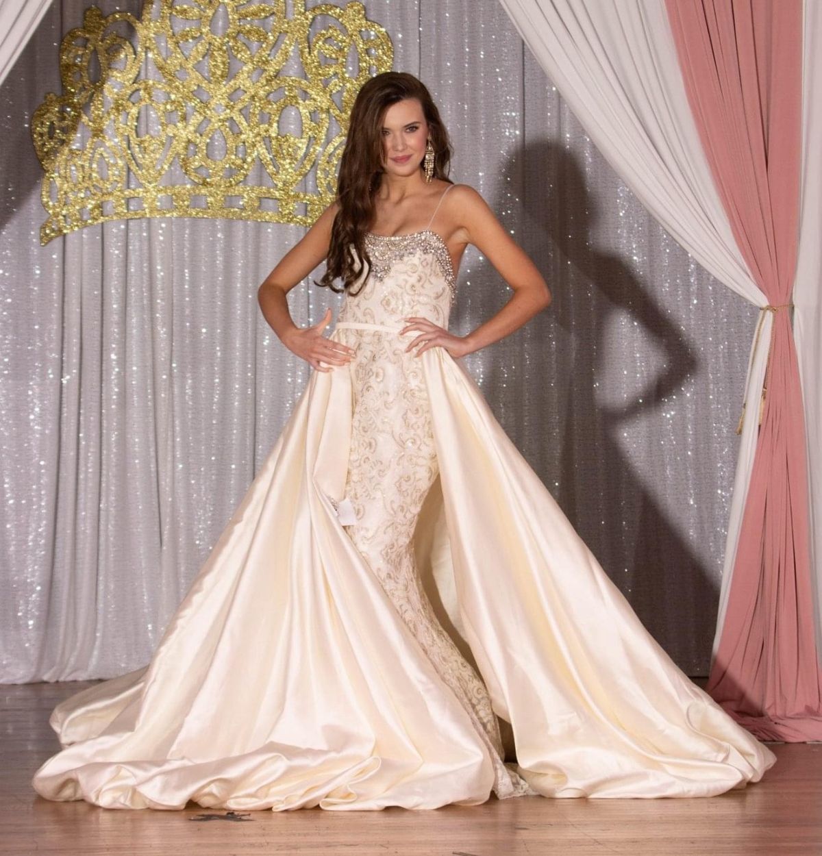 Queenly | Buy and sell prom, pageant, and formal dresses