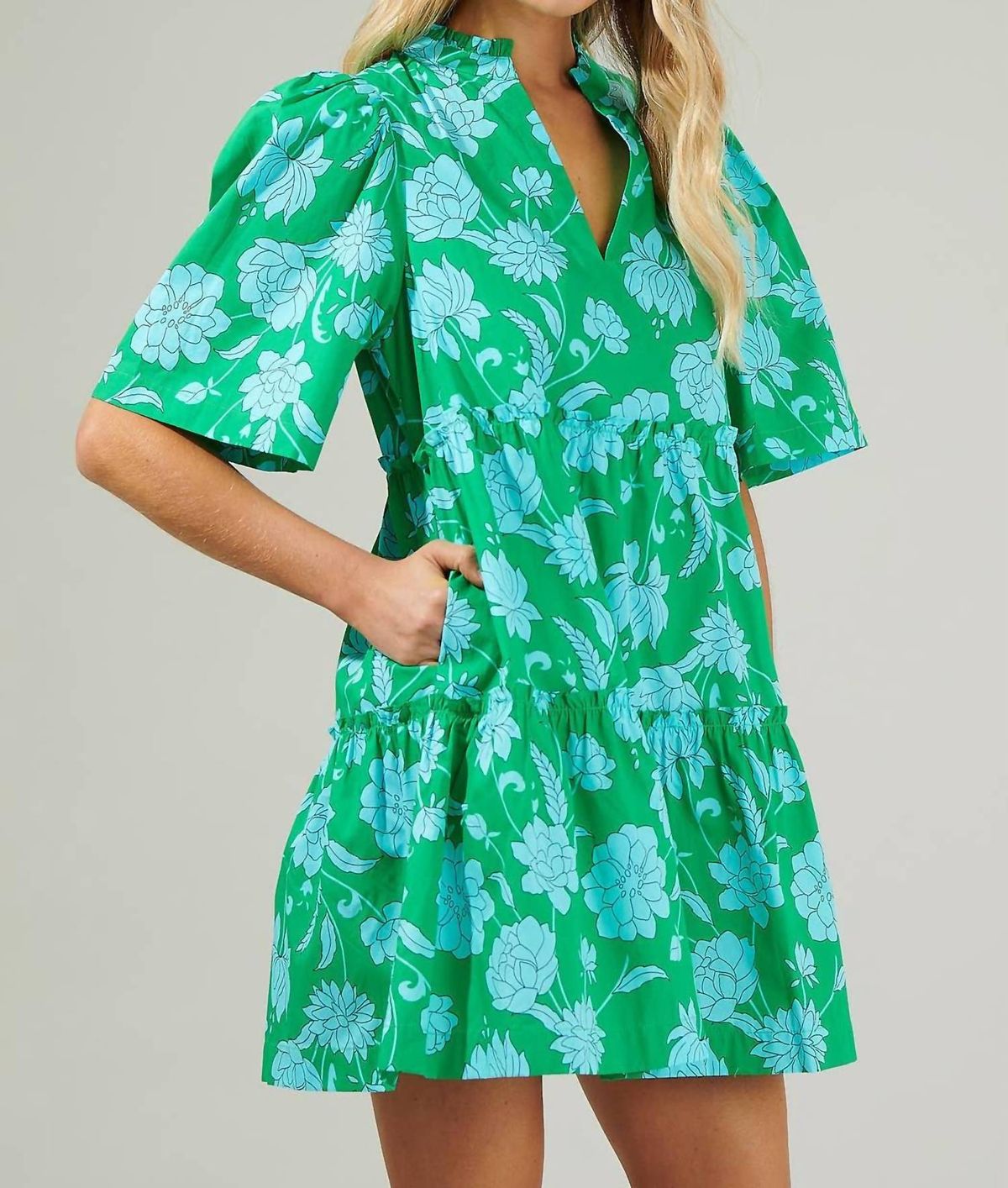 Style 1-3069432607-892 SUGARLIPS Size M Floral Green Cocktail Dress on Queenly