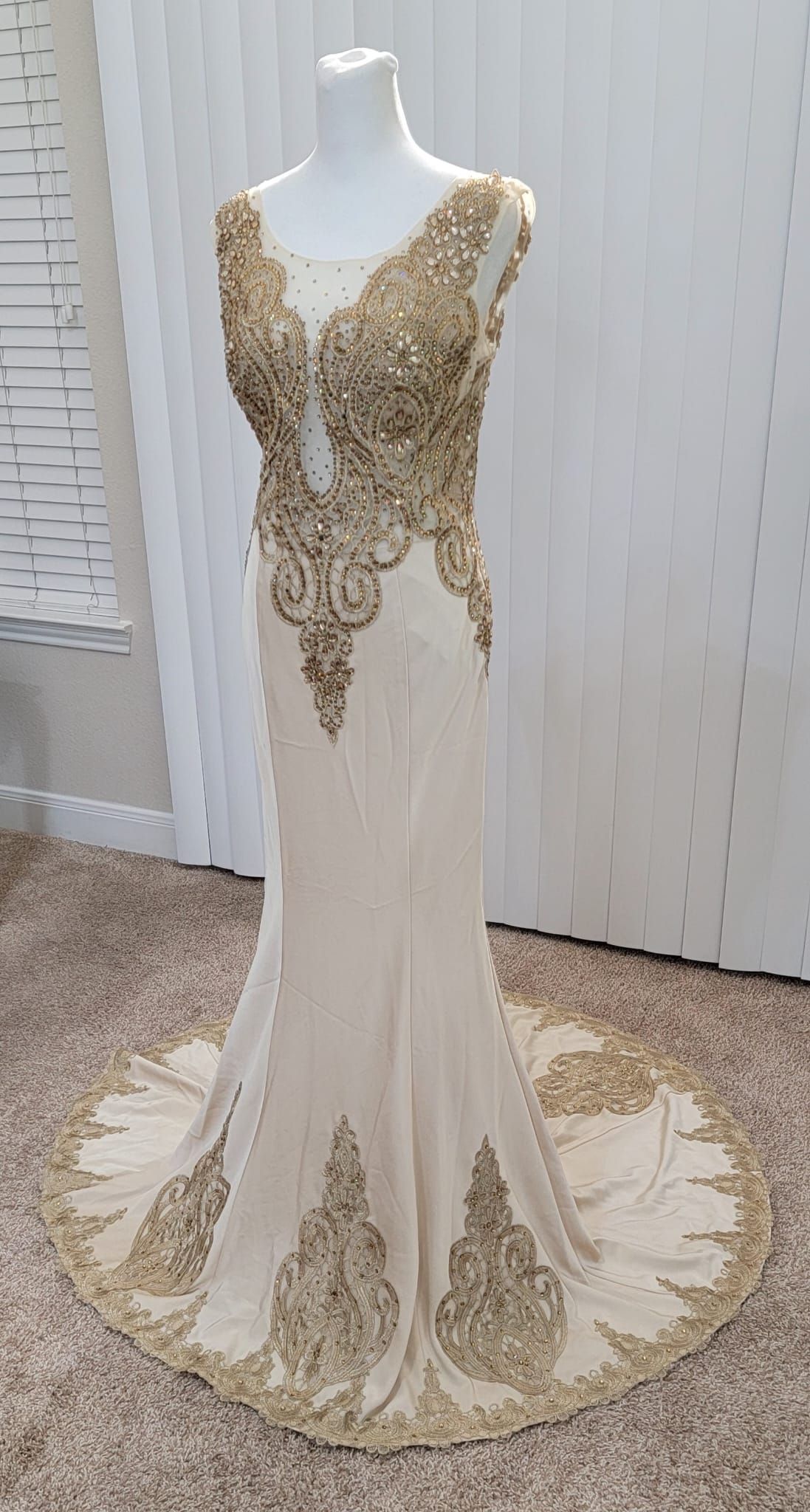 Size 4 Nude Mermaid Dress on Queenly