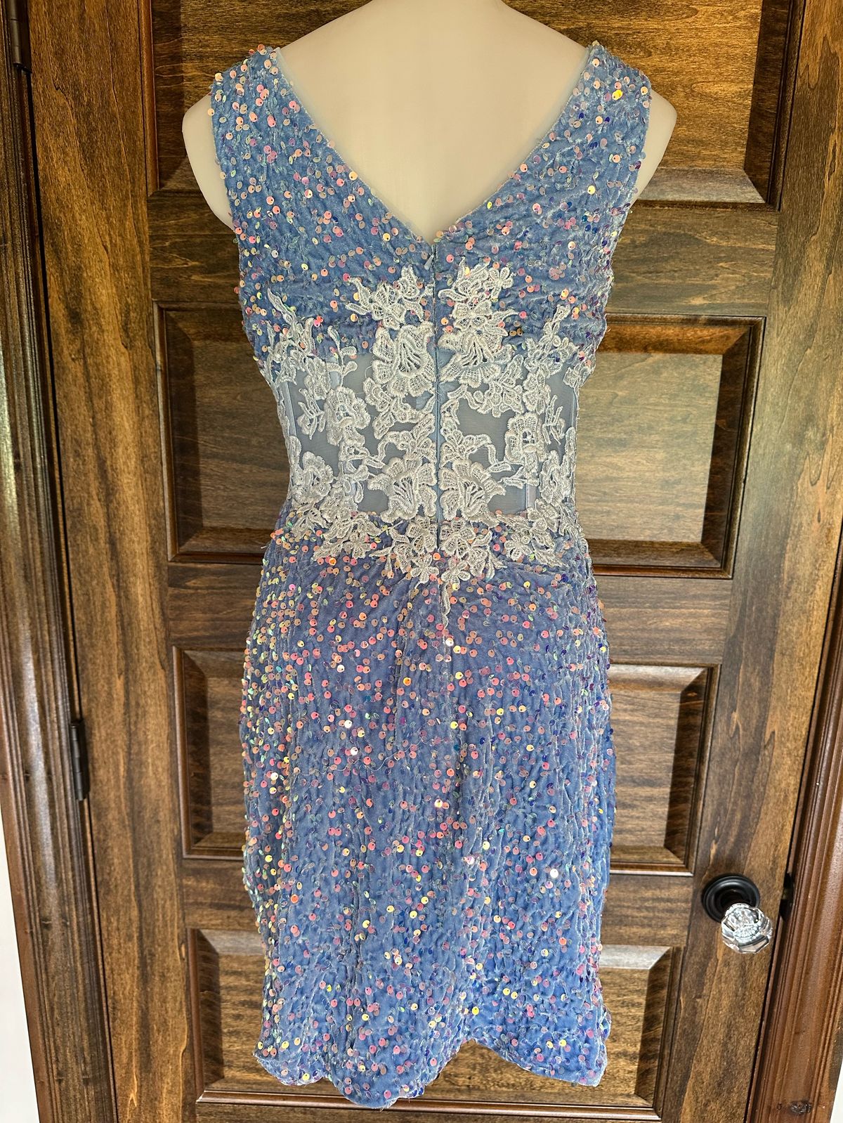 Size M Lace Blue Cocktail Dress on Queenly