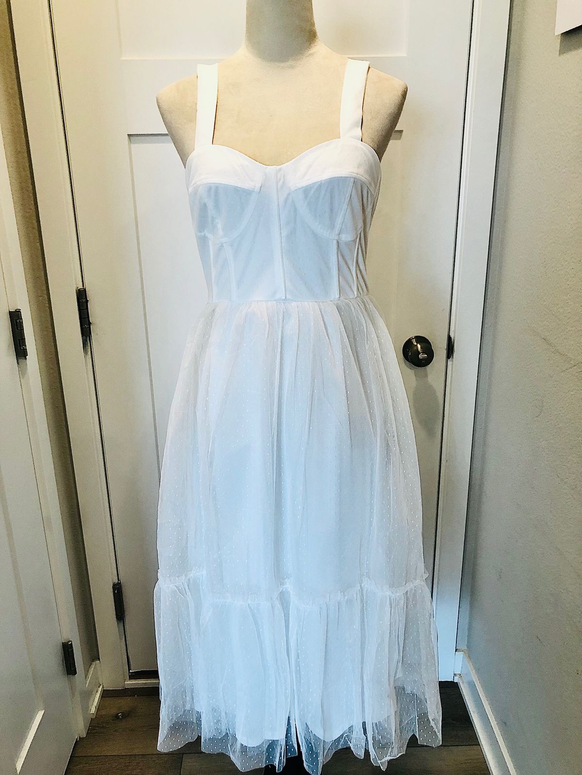 Lulus Size L Strapless White A-line Dress on Queenly