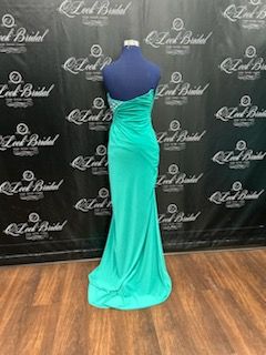 Size 4 Green A-line Dress on Queenly