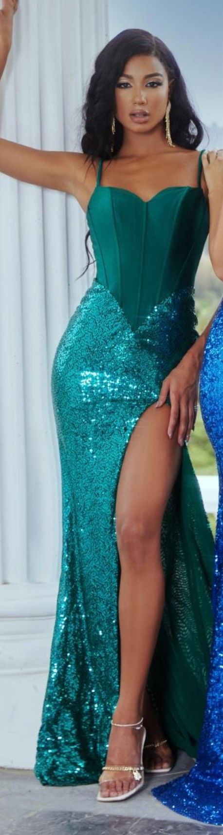 Portia and Scarlett Size 14 Prom Plunge Green A-line Dress on Queenly