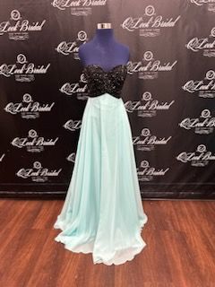 Queenly | Buy and sell prom, pageant, and formal dresses