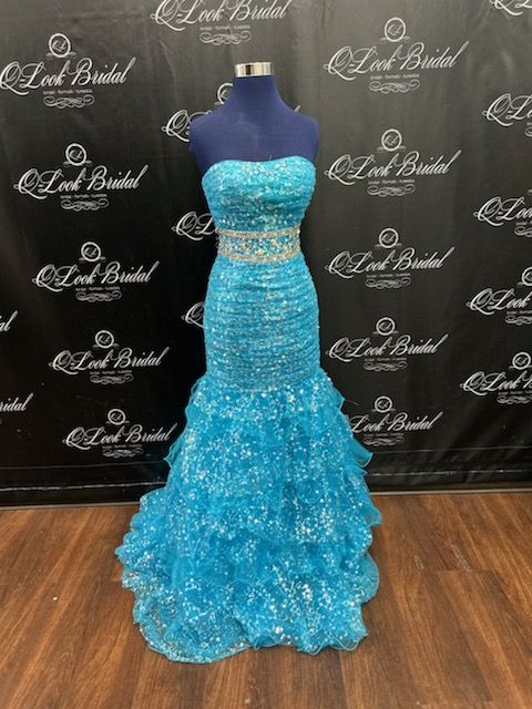 Queenly | Buy and sell prom, pageant, and formal dresses