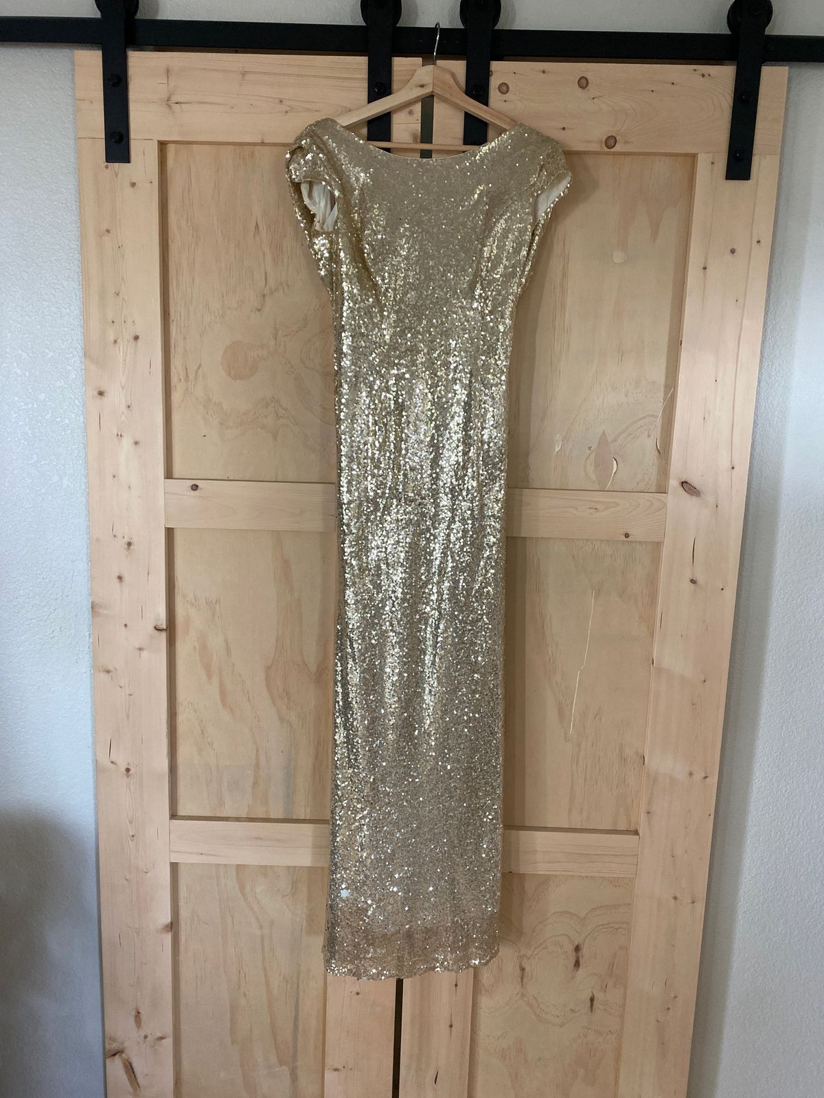 Queenly | Buy and sell prom, pageant, and formal dresses