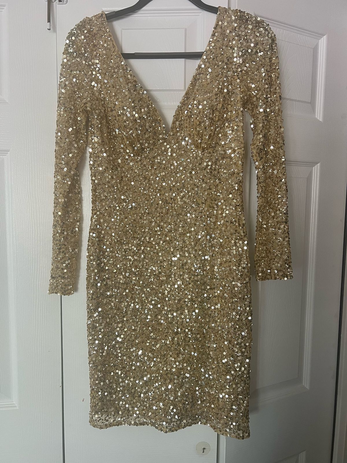 Scala Size 2 Homecoming Long Sleeve Gold Cocktail Dress on Queenly