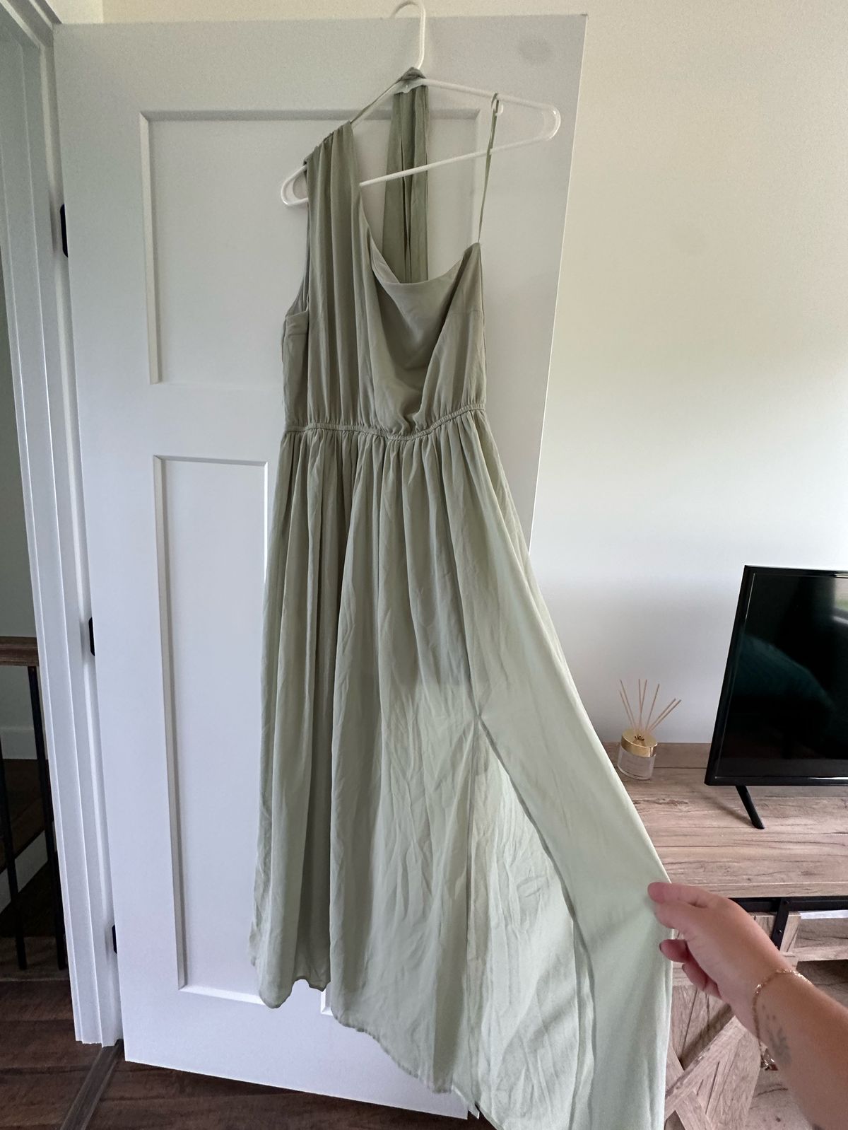 Size L One Shoulder Green A-line Dress on Queenly