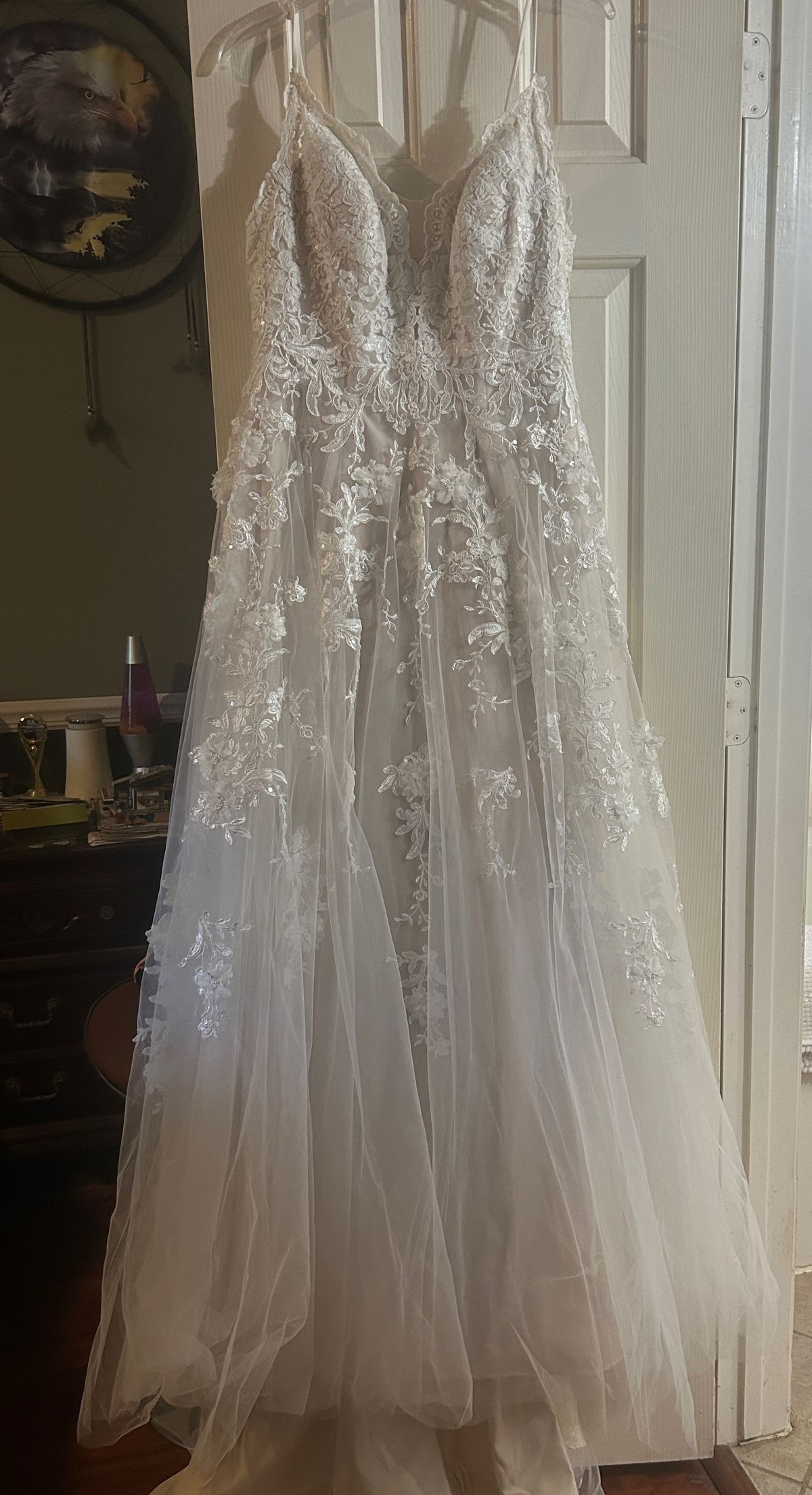 Size 14 Wedding Plunge Lace White Ball Gown on Queenly