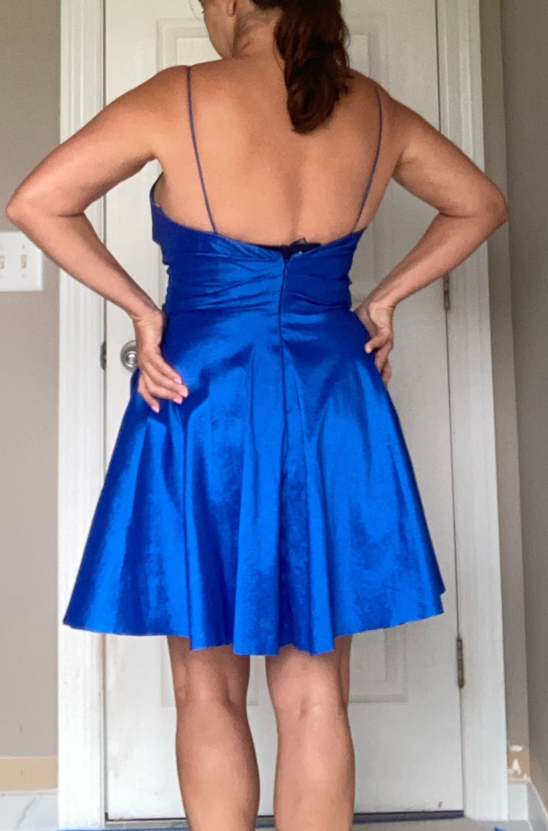 Size 12 Prom Plunge Blue Cocktail Dress on Queenly