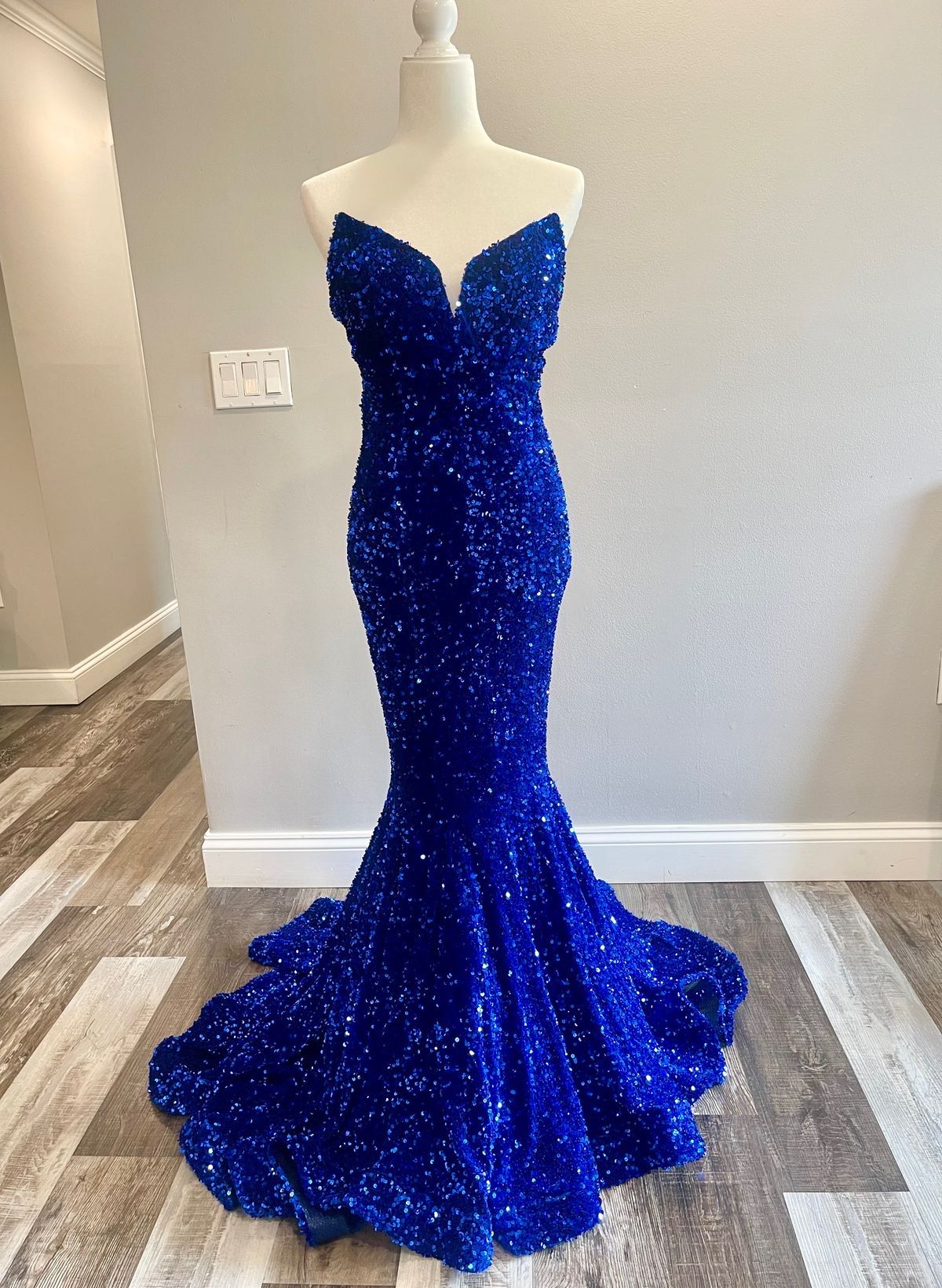 Style PS21208 Portia and Scarlett Size 6 Prom Strapless Blue Mermaid Dress on Queenly