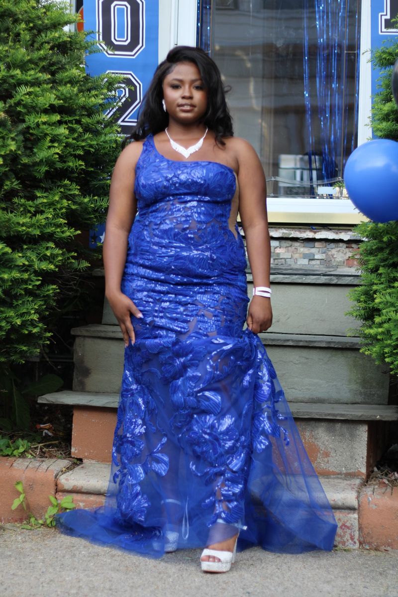 Size 12 Prom One Shoulder Royal Blue Ball Gown on Queenly