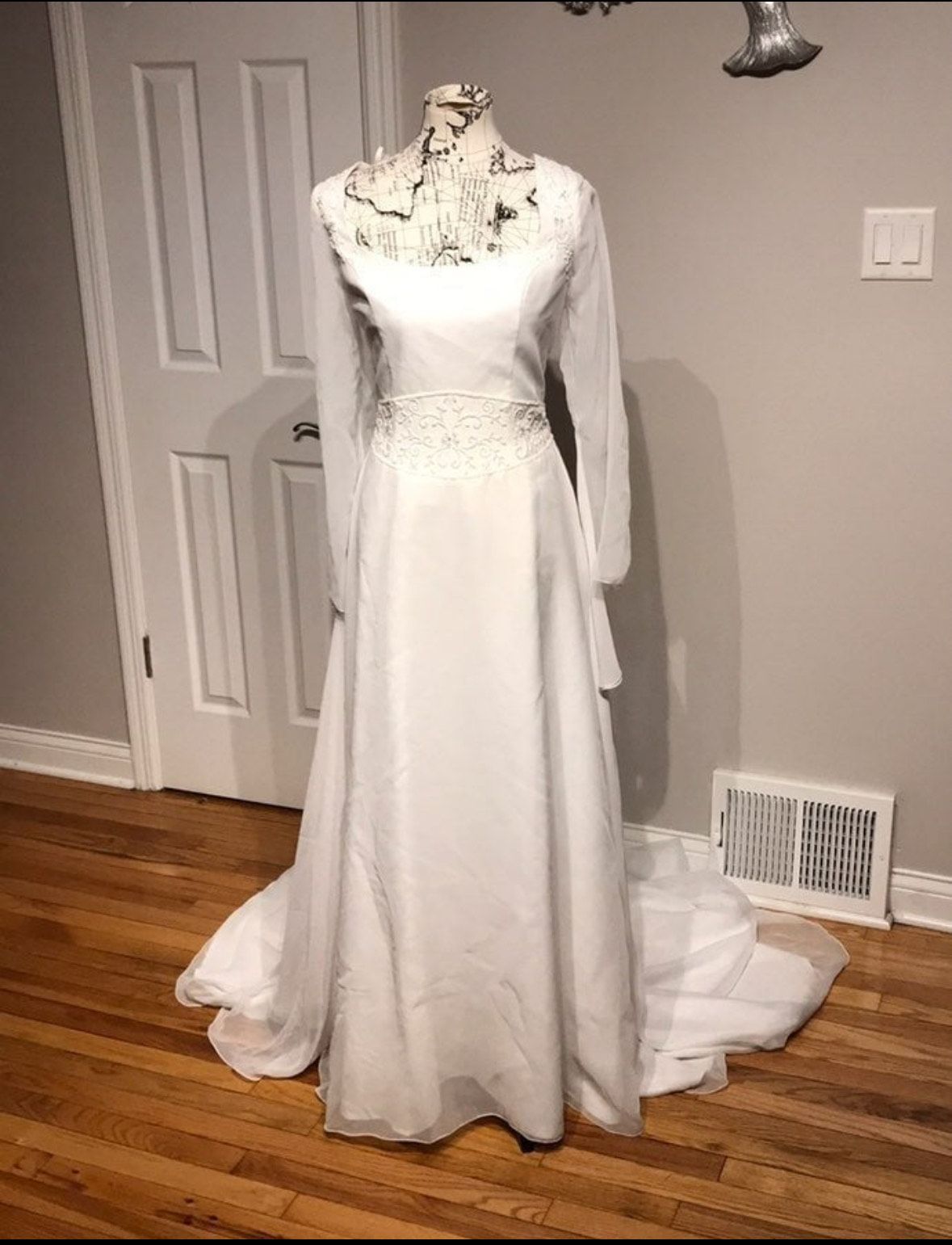 Bonny Plus Size 16 Wedding Long Sleeve Lace White Ball Gown on Queenly