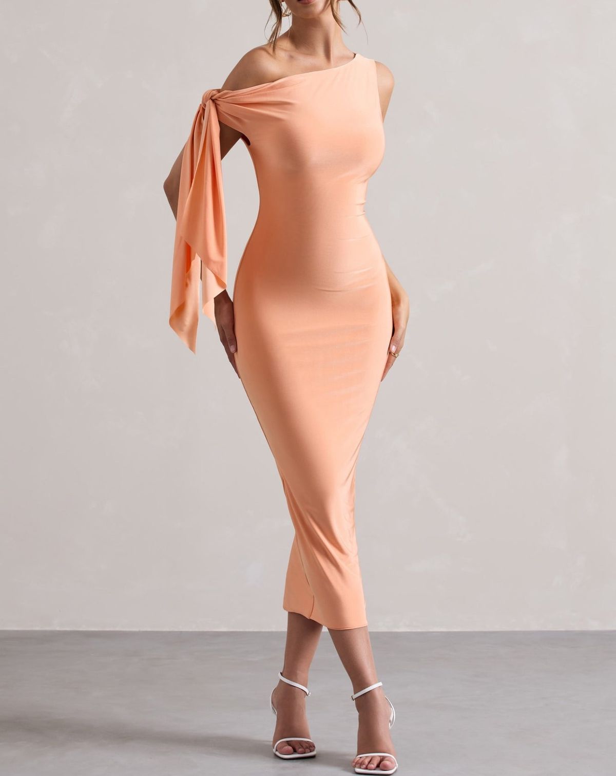 Size 4 One Shoulder Orange Cocktail Dress on Queenly