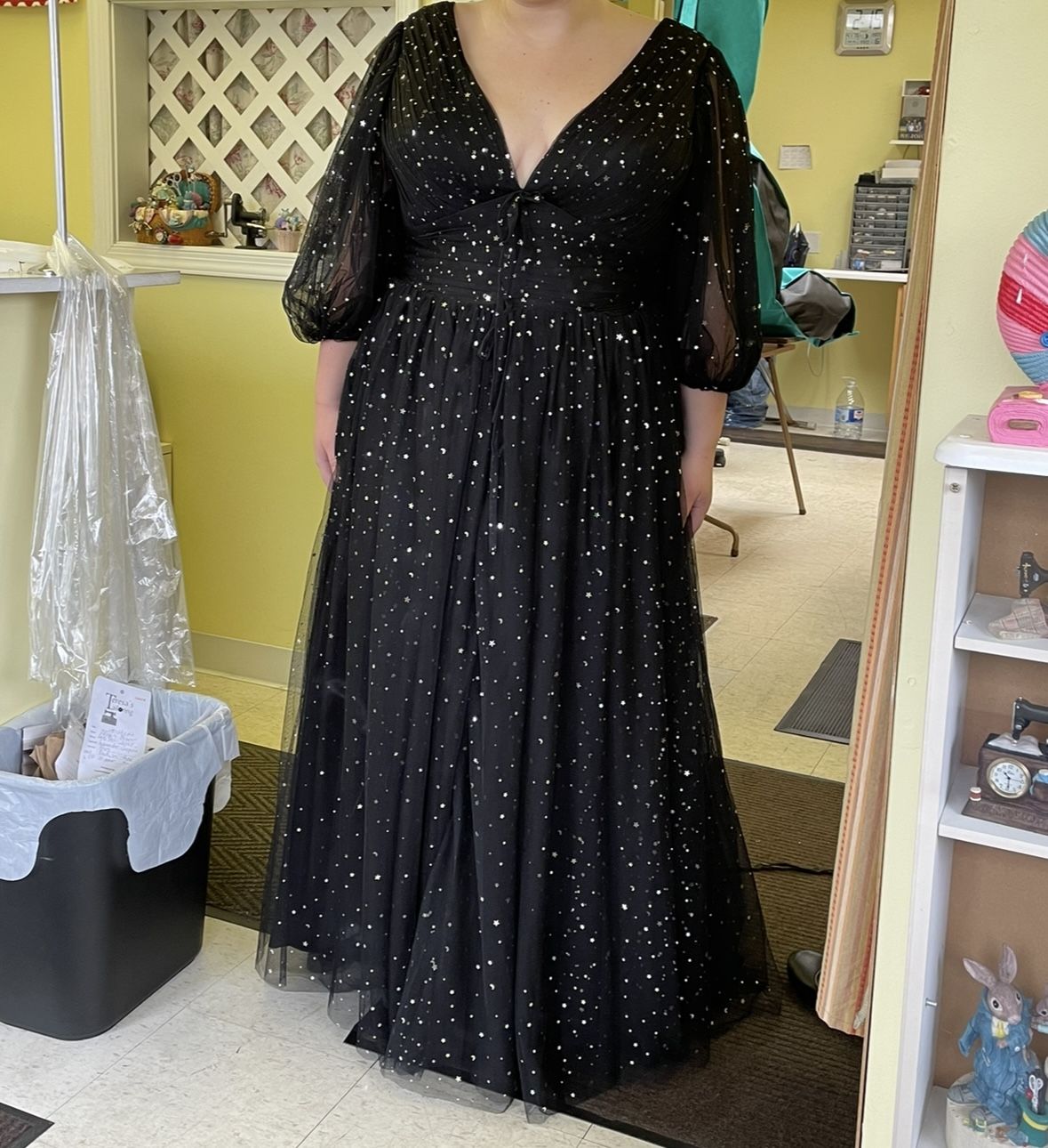 Size 14 Prom Black Ball Gown on Queenly