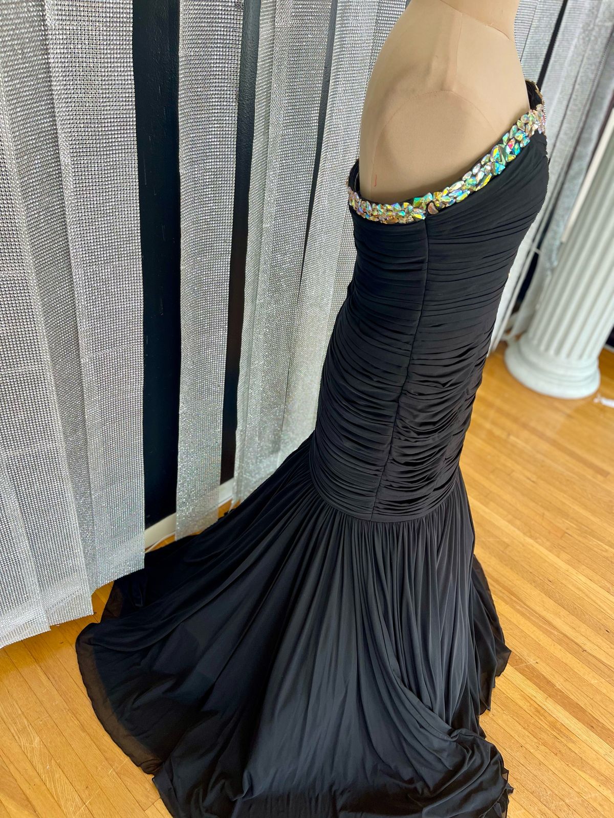 La Femme Size 12 Prom Strapless Black Mermaid Dress on Queenly