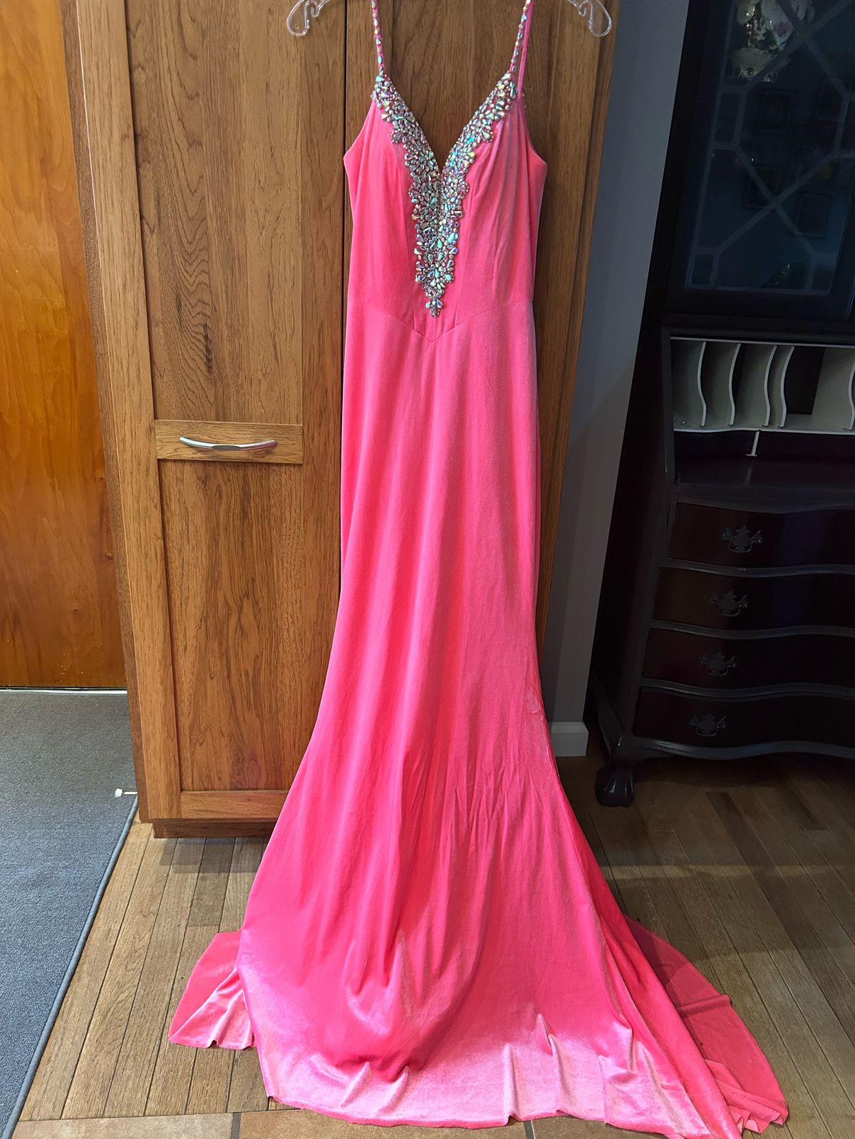 Style 2740 Johnathan Kayne Size 4 Plunge Sequined Pink Mermaid Dress on Queenly