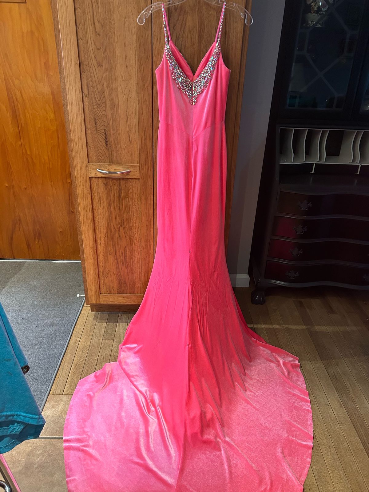 Style 2740 Johnathan Kayne Size 4 Plunge Sequined Pink Mermaid Dress on Queenly