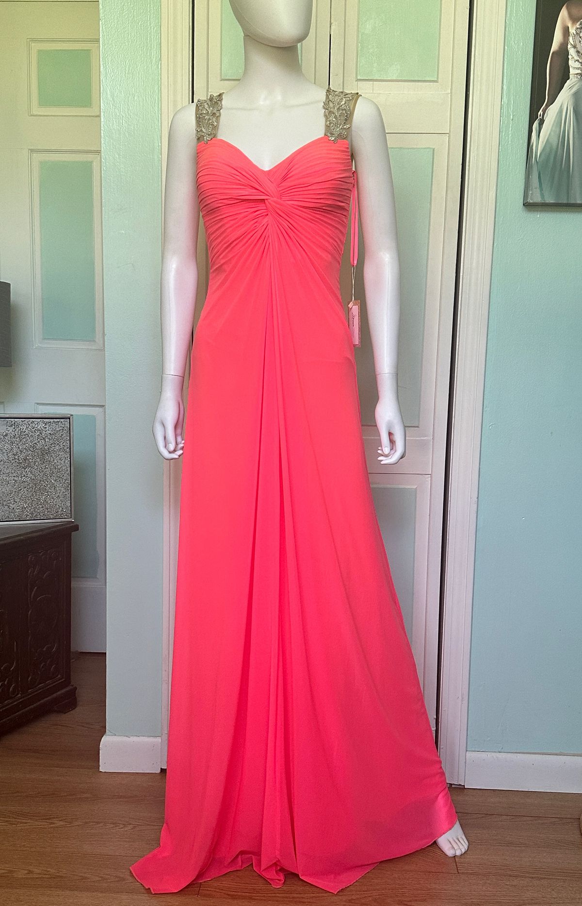 Queenly | Buy and sell prom, pageant, and formal dresses