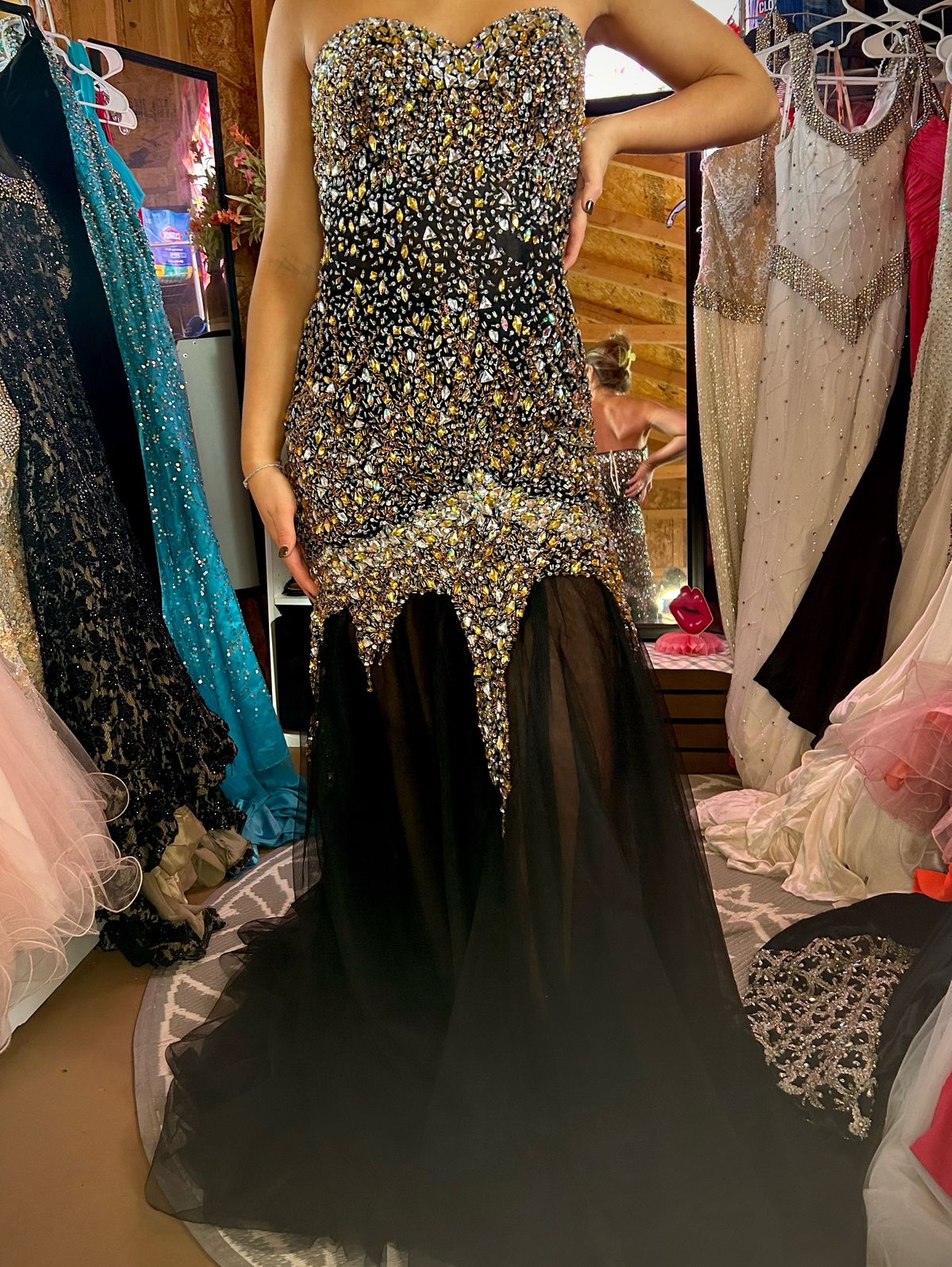 Queenly | Buy and sell prom, pageant, and formal dresses