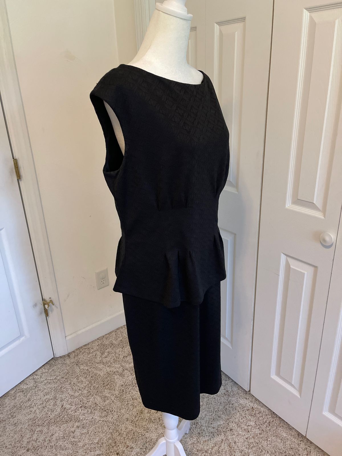 Size 14 Pageant Black A-line Dress on Queenly