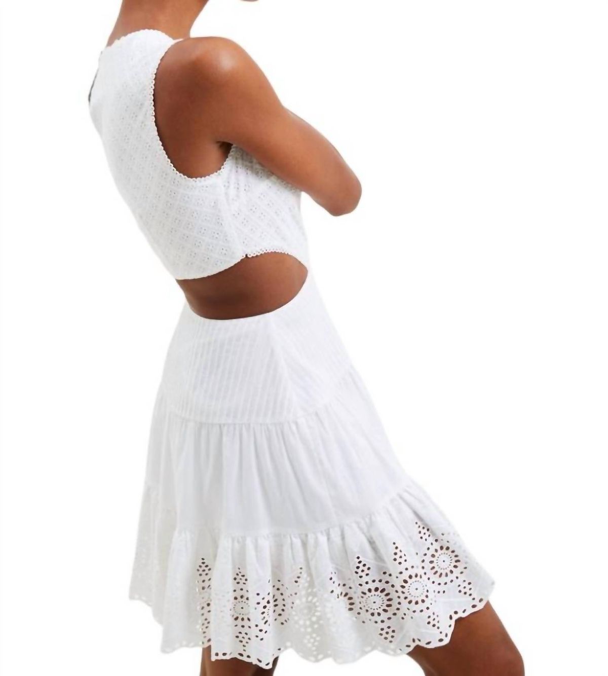 Style 1-2900410388-1901 FRENCH CONNECTION Size 6 White Cocktail Dress on Queenly