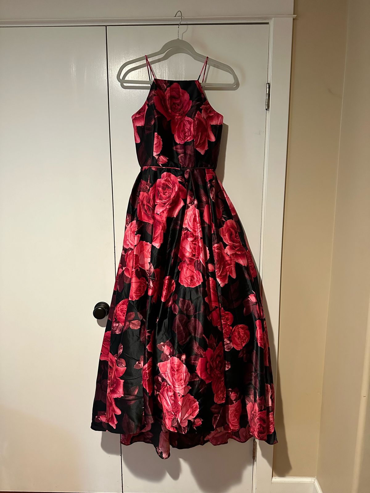 Camille La Vie Size 8 Prom Red Ball Gown on Queenly