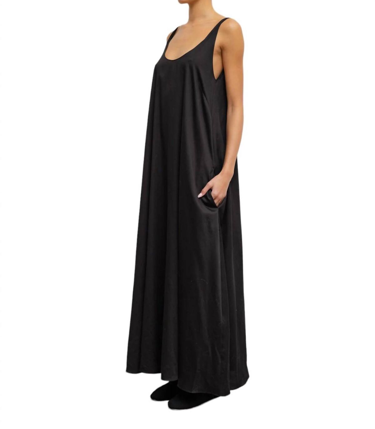 Style 1-921208583-892 LESET Size M Black Floor Length Maxi on Queenly