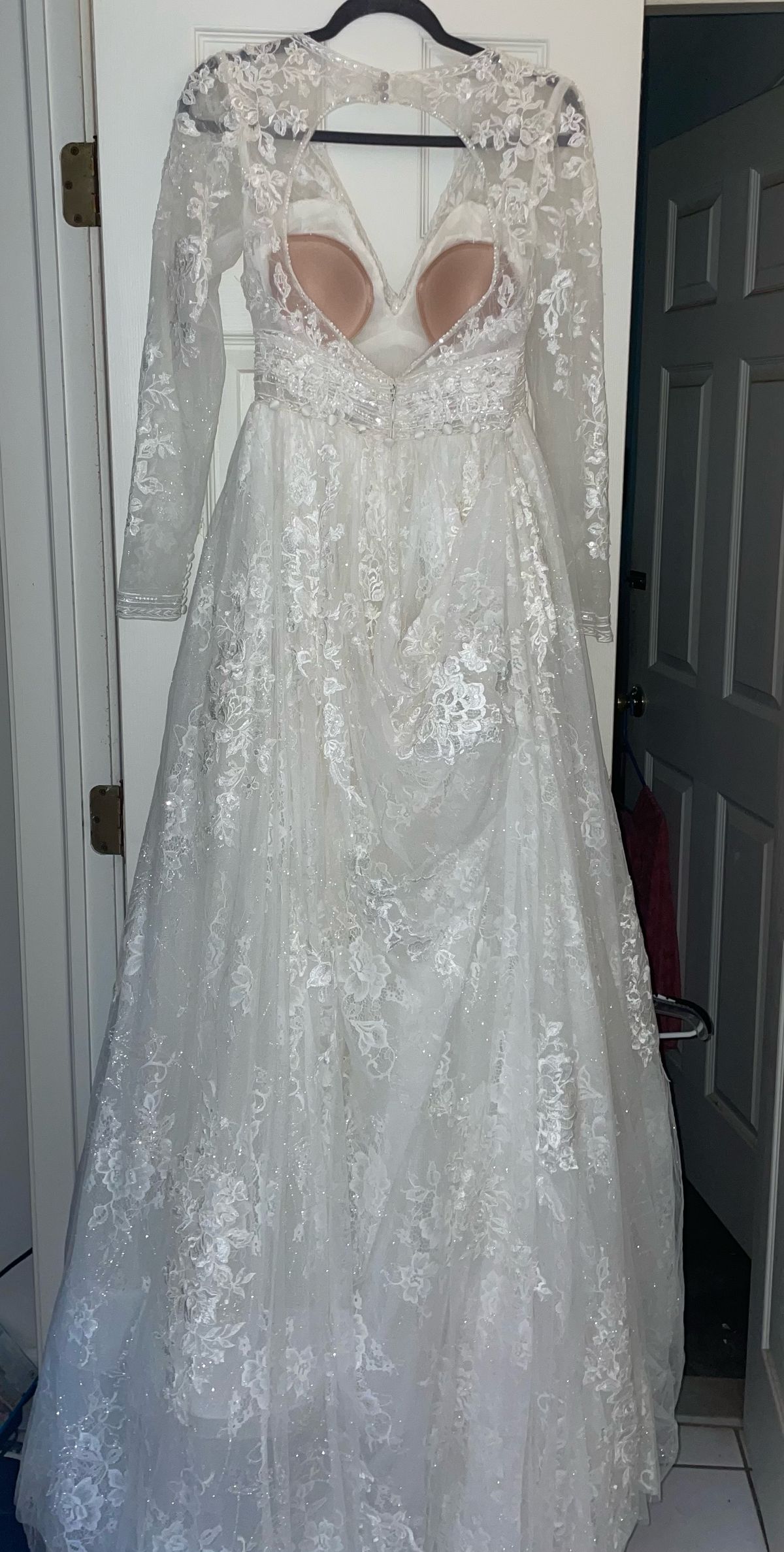 Oleg Cassini Size 6 Wedding Plunge Lace White Ball Gown on Queenly