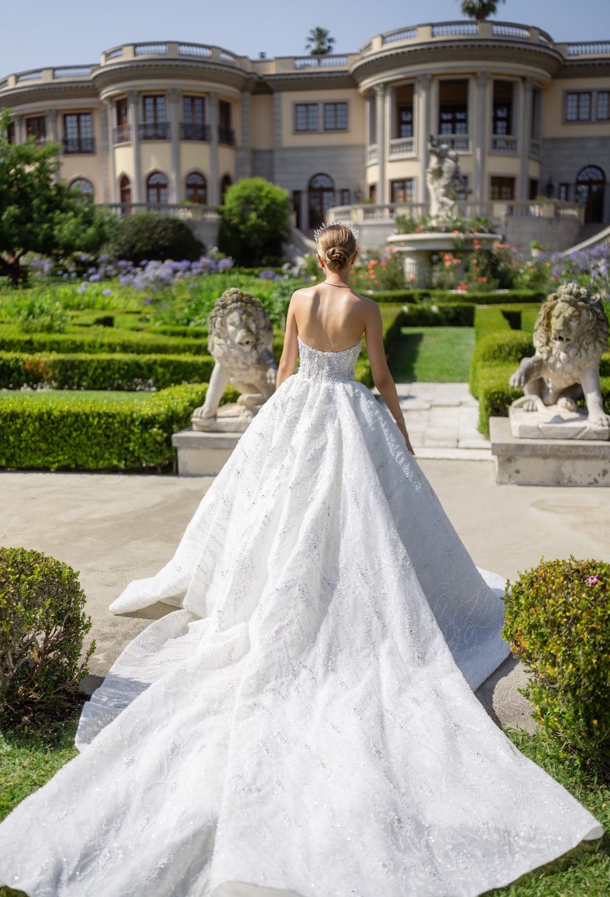 Size 2 Wedding Sequined White Ball Gown on Queenly