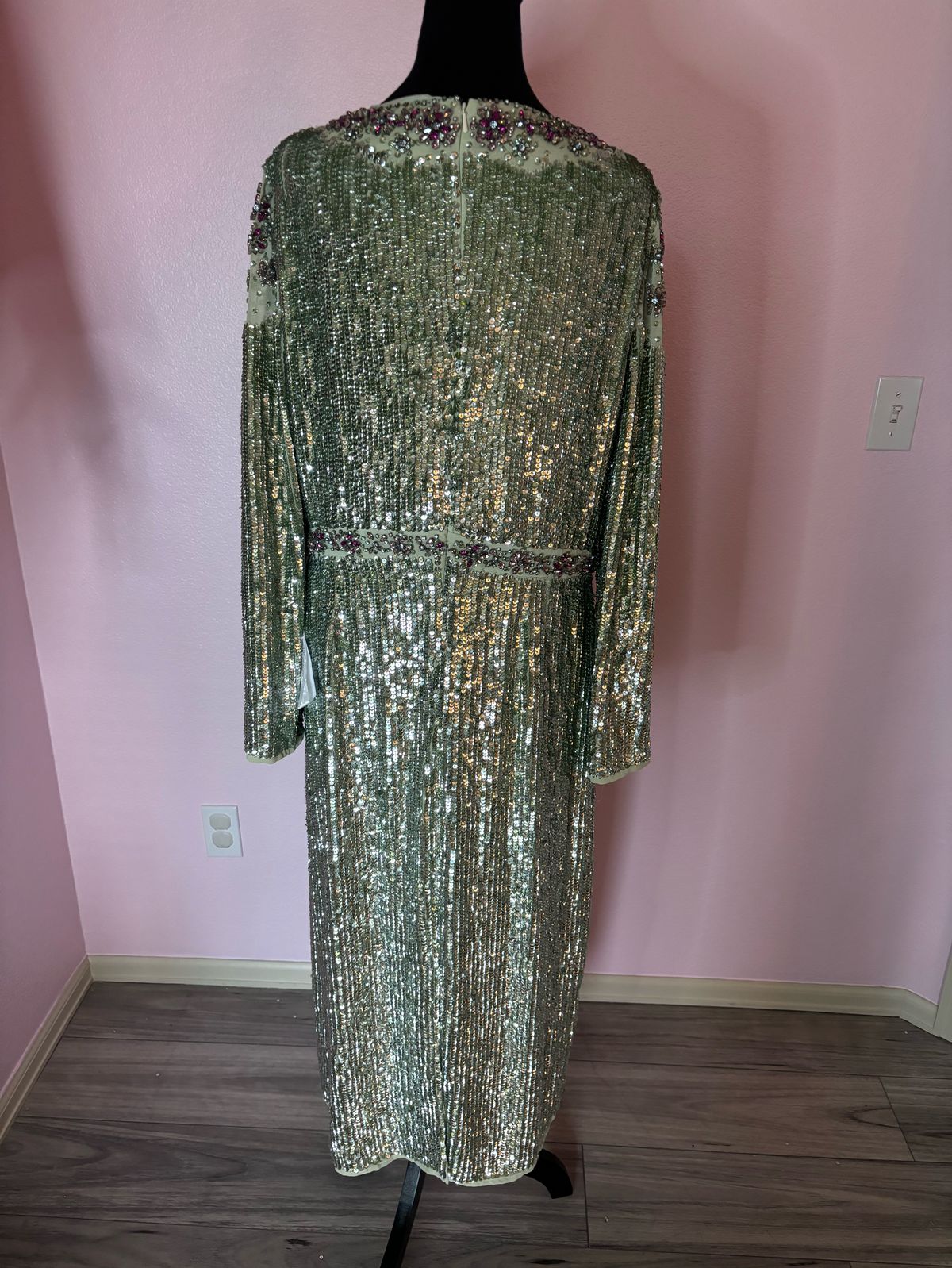 Style 93568 Mac Duggal Size 12 Long Sleeve Green Cocktail Dress on Queenly