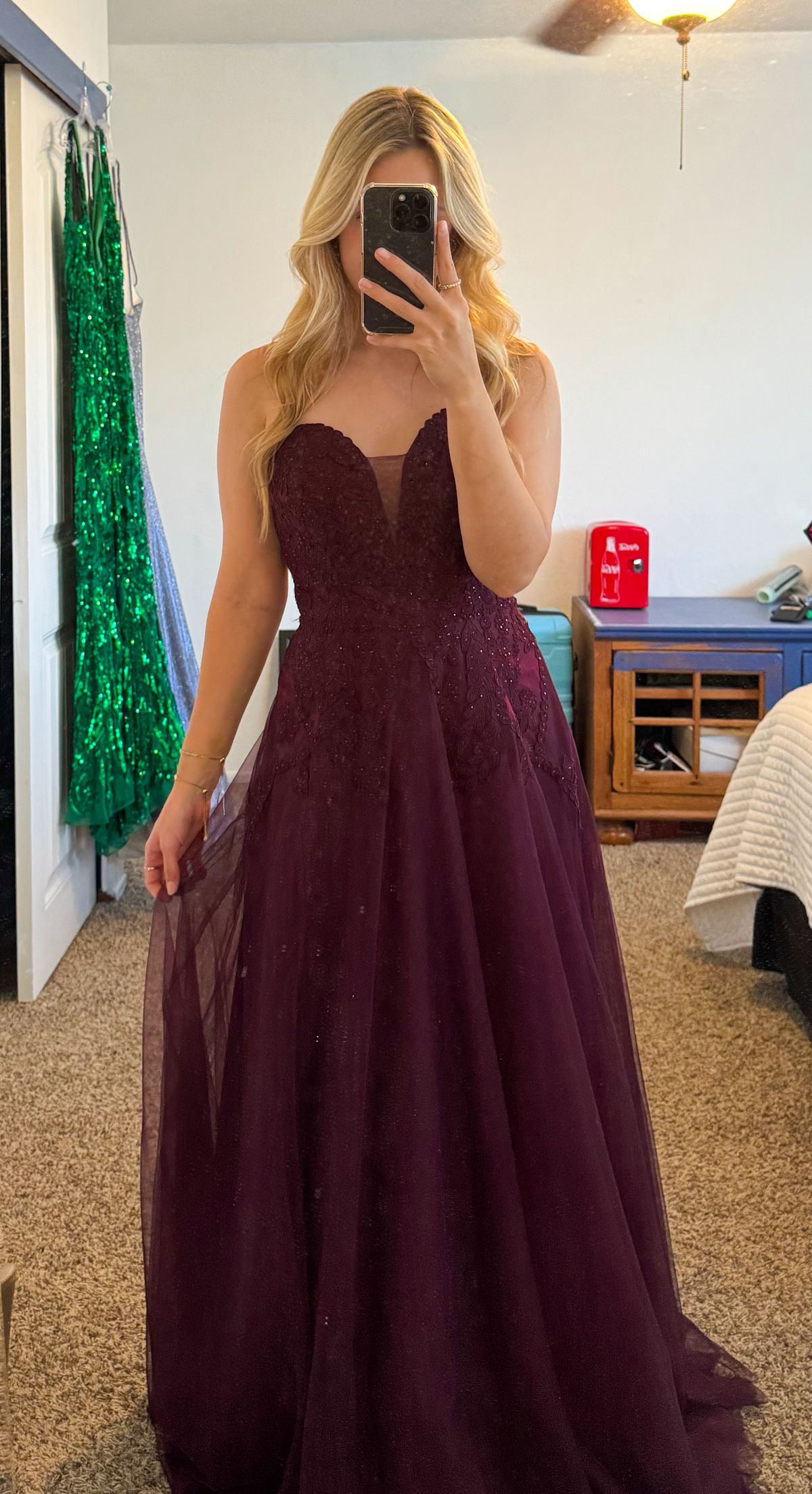 Queenly | Buy and sell prom, pageant, and formal dresses