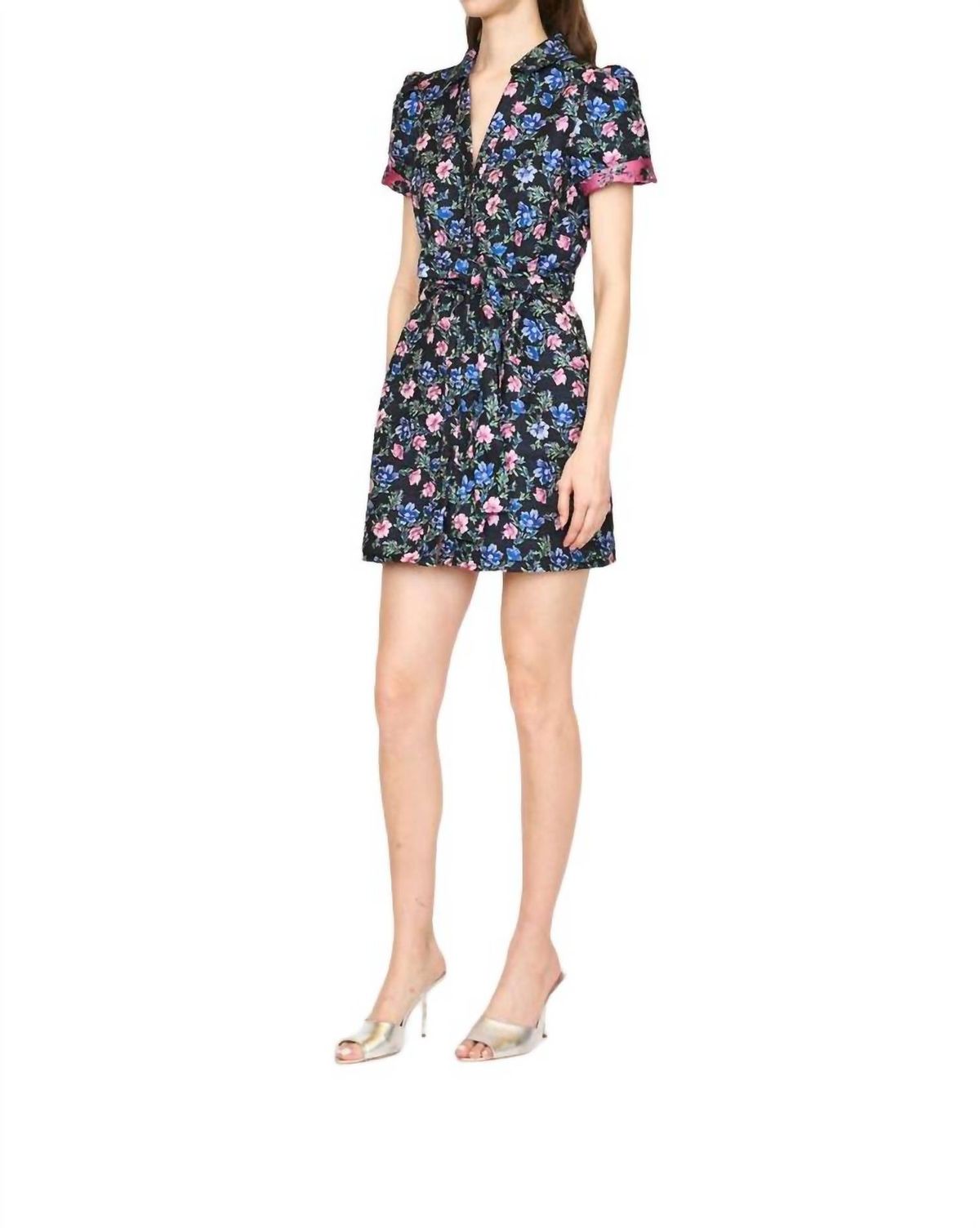 Style 1-4043138006-892 CHRISTY LYNN Size M Floral Black Cocktail Dress on Queenly