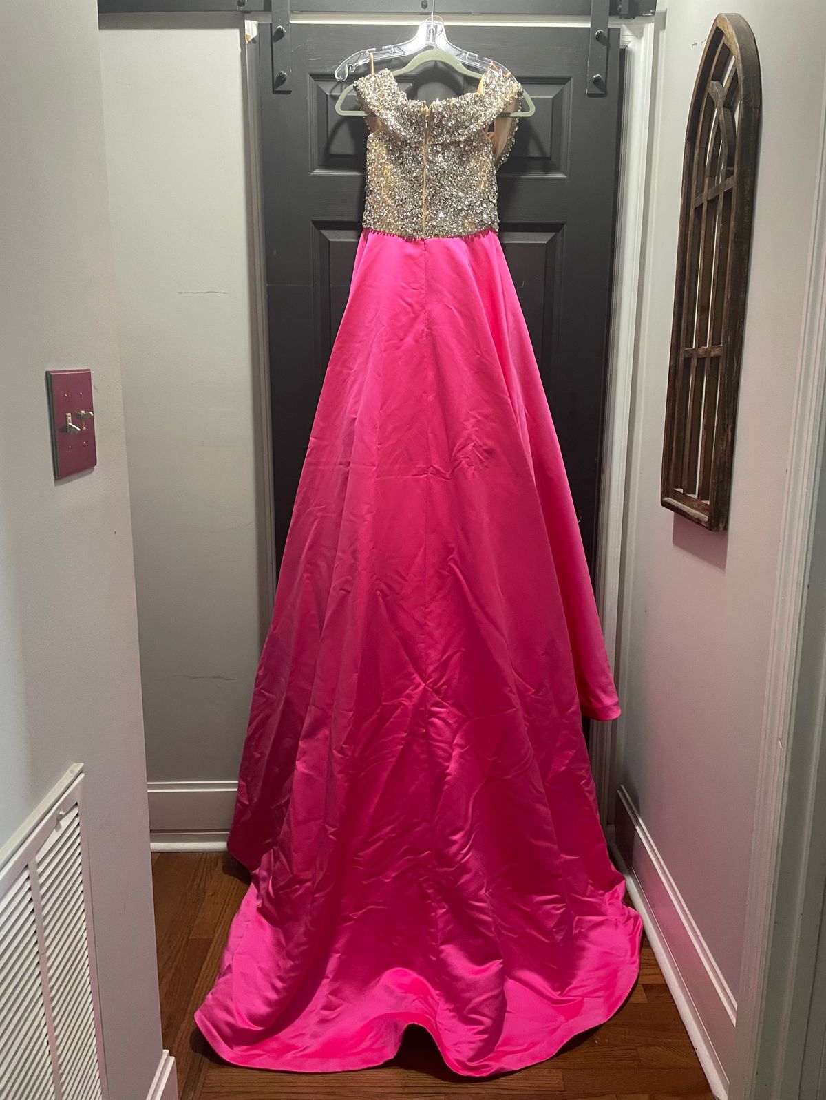 Style 11070 Ashley Lauren Size 6 Prom Off The Shoulder Pink A-line Dress on Queenly