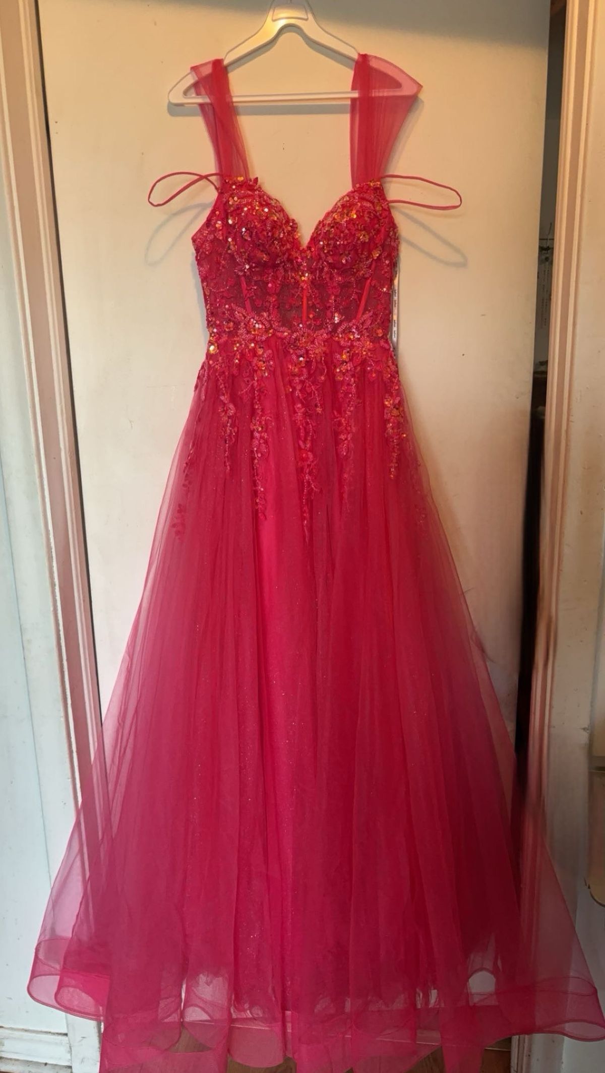 Queenly | Buy and sell prom, pageant, and formal dresses