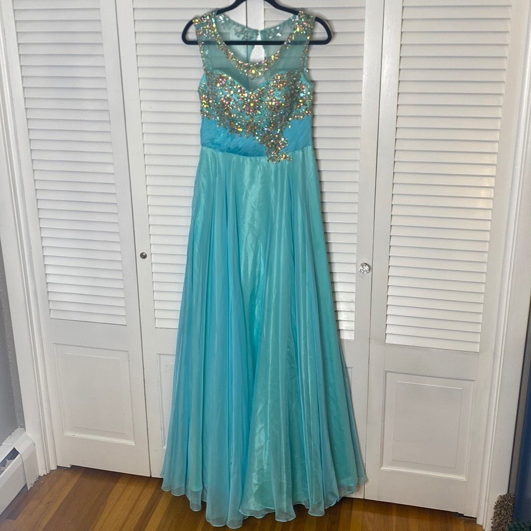 Queenly | Buy and sell prom, pageant, and formal dresses